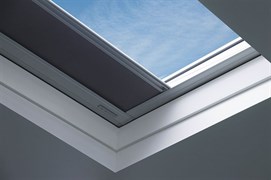 Окно для плоских крыш FAKRO DXF глухое зеркальный стеклопакет U6 без купола